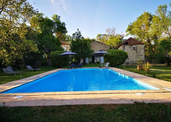 לינה וארוחת בוקר Mule, Route Du Mule 3*