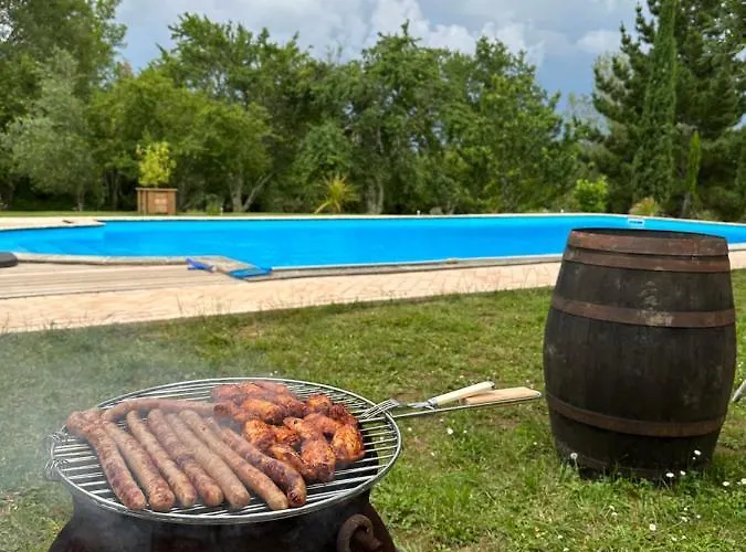 לינה וארוחת בוקר Mule, Route Du Mule 3*